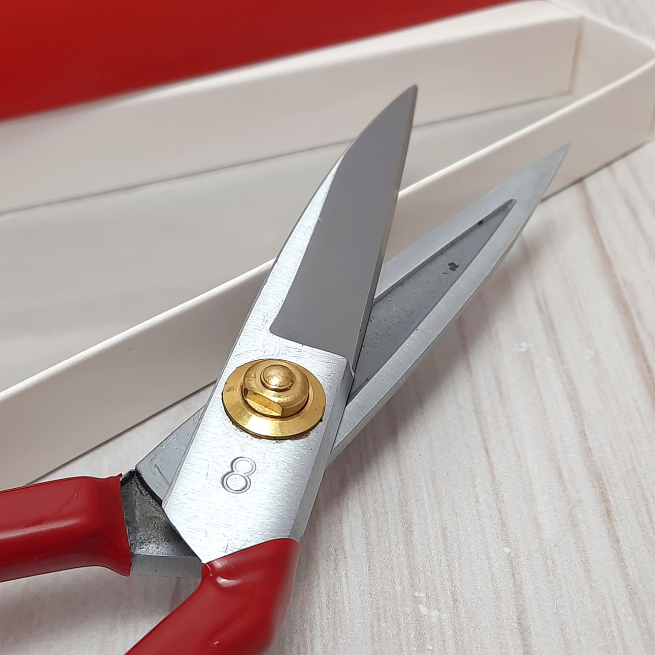 Ножиці кравецькі PIN-1084 (8 дюймів) з червоними ручками