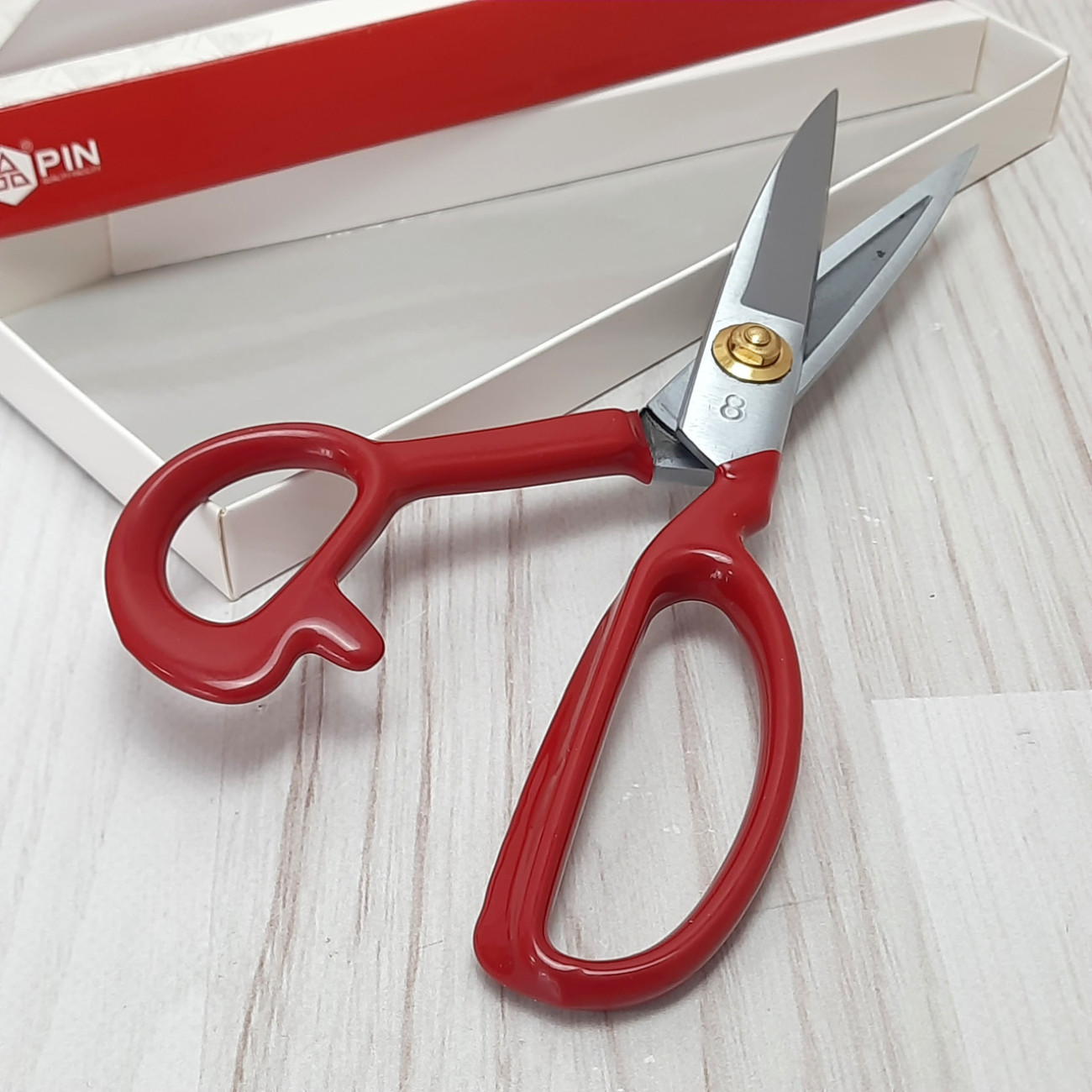 Ножиці кравецькі PIN-1084 (8 дюймів) з червоними ручками
