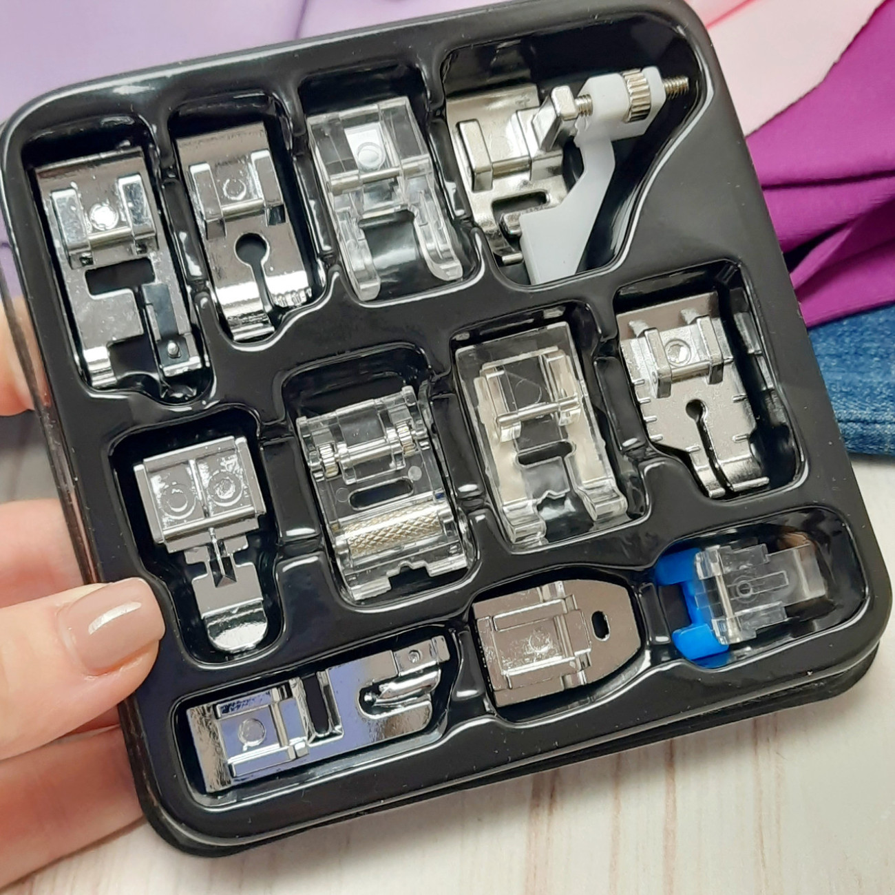 Набір лапок (11шт) для побутових швейних машин з широкою лапкою