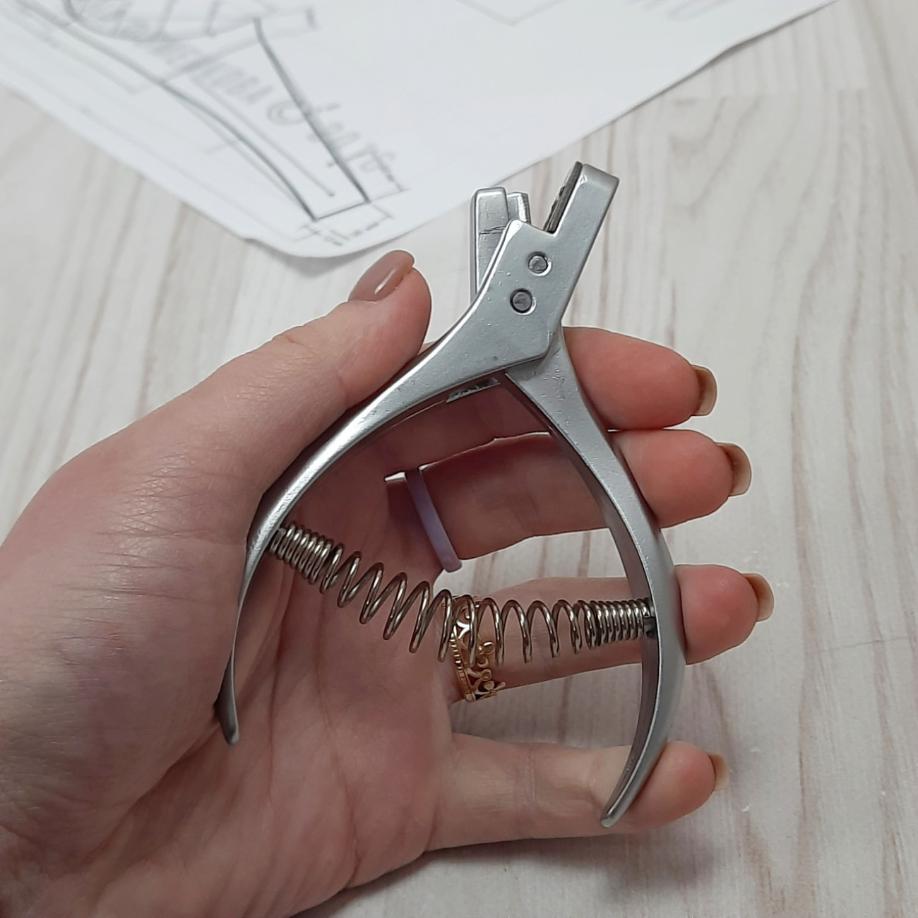 Ручний перфоратор для лекал 45N