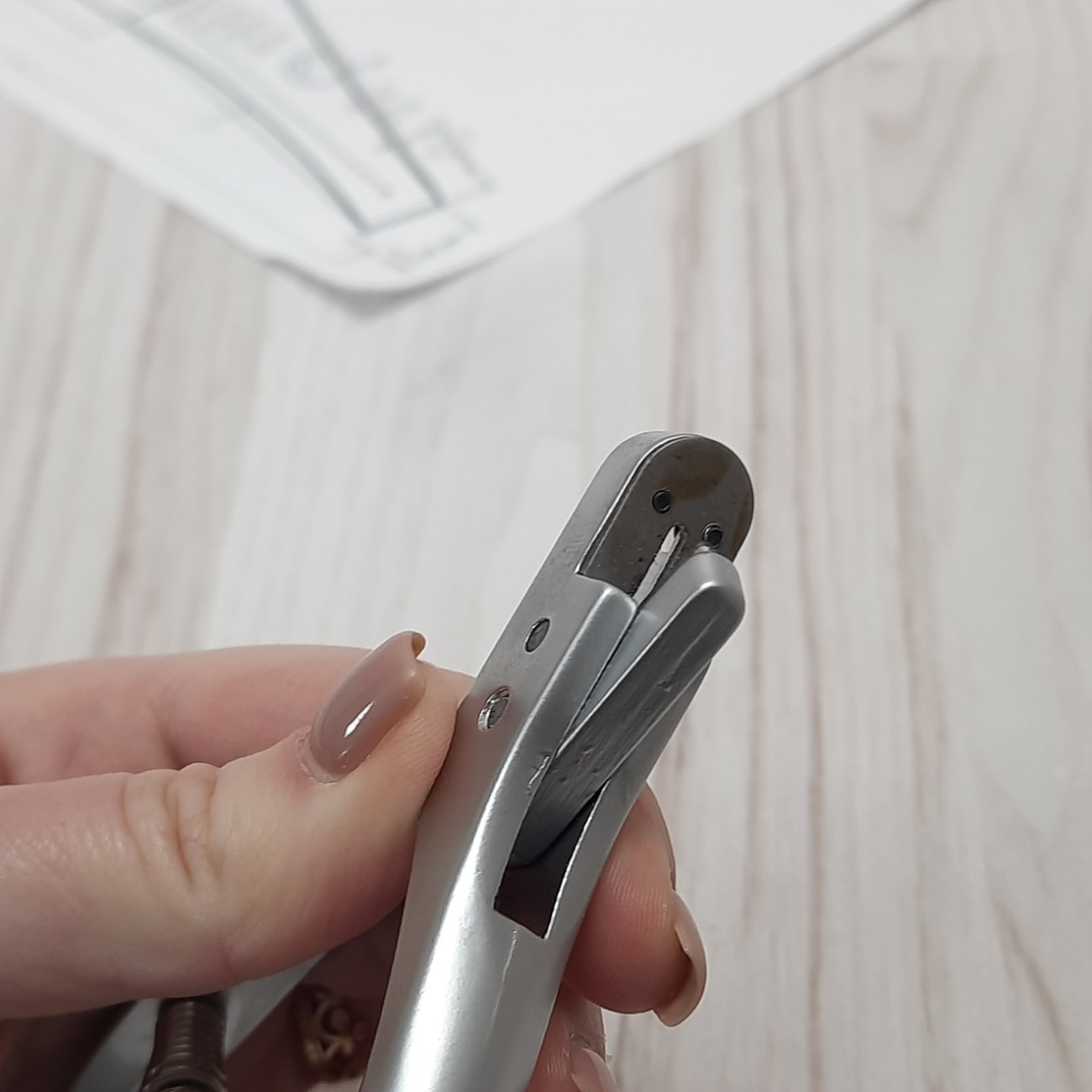 Ручний перфоратор для лекал 45N