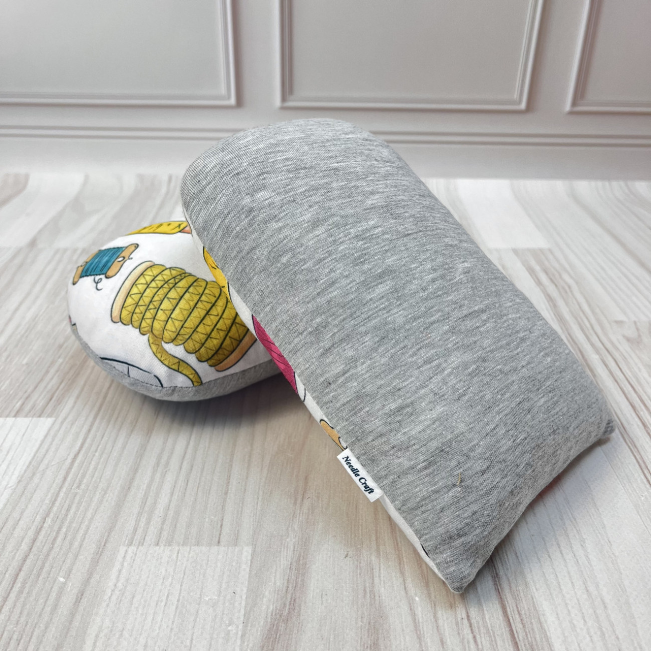 Кравецька подушечка для ВТО Needle Craft Прямокутна зі швейним малюнком