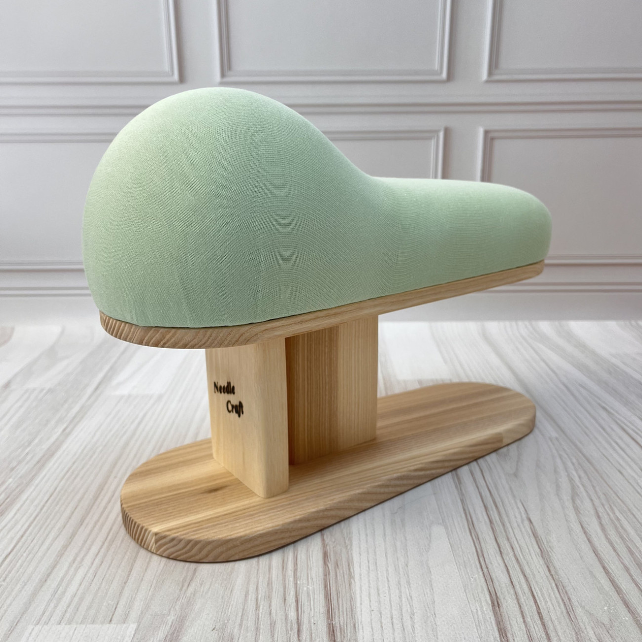 Кравецька колодка для ВТО Needle Craft Корсетна на підставці Зелена