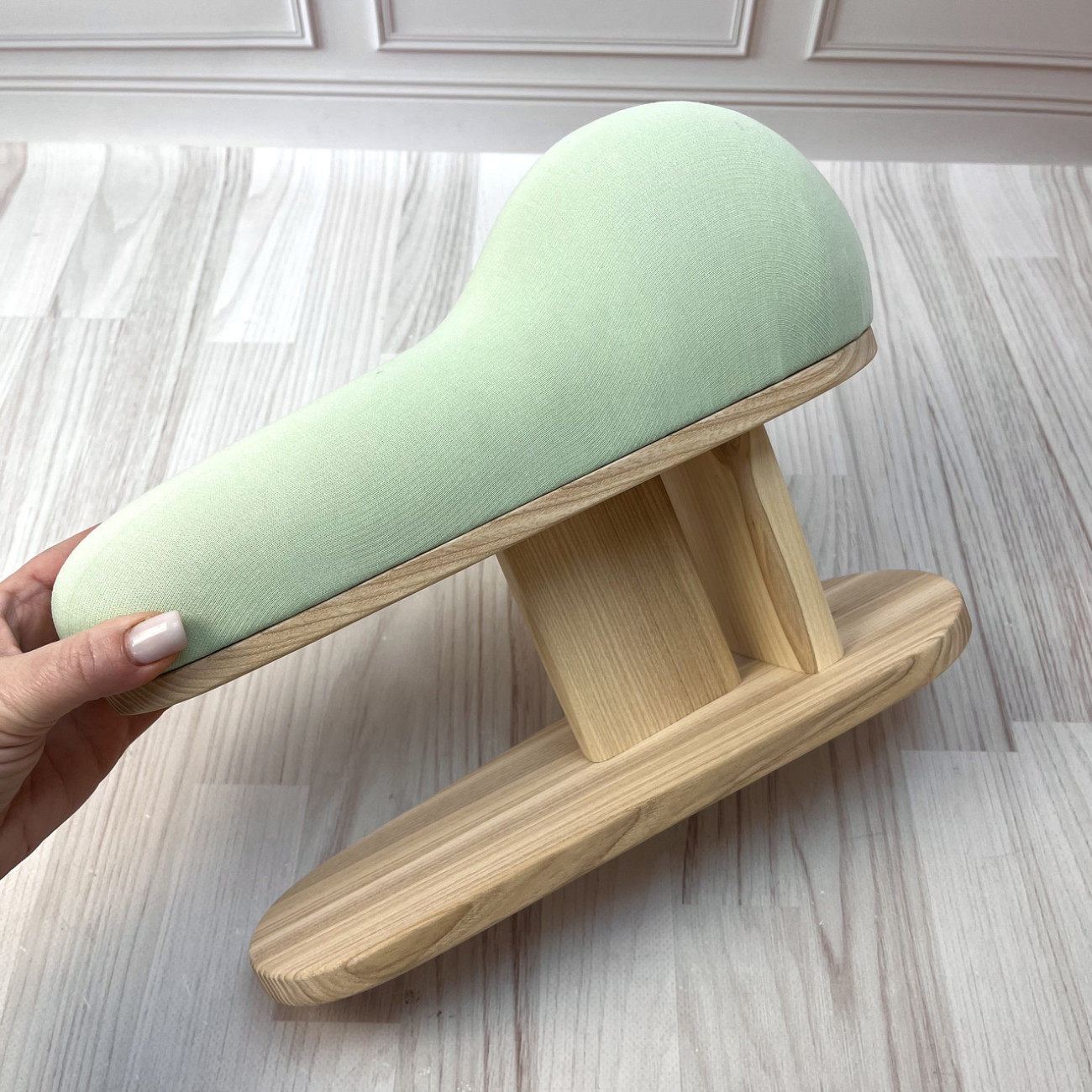 Кравецька колодка для ВТО Needle Craft Корсетна на підставці Зелена