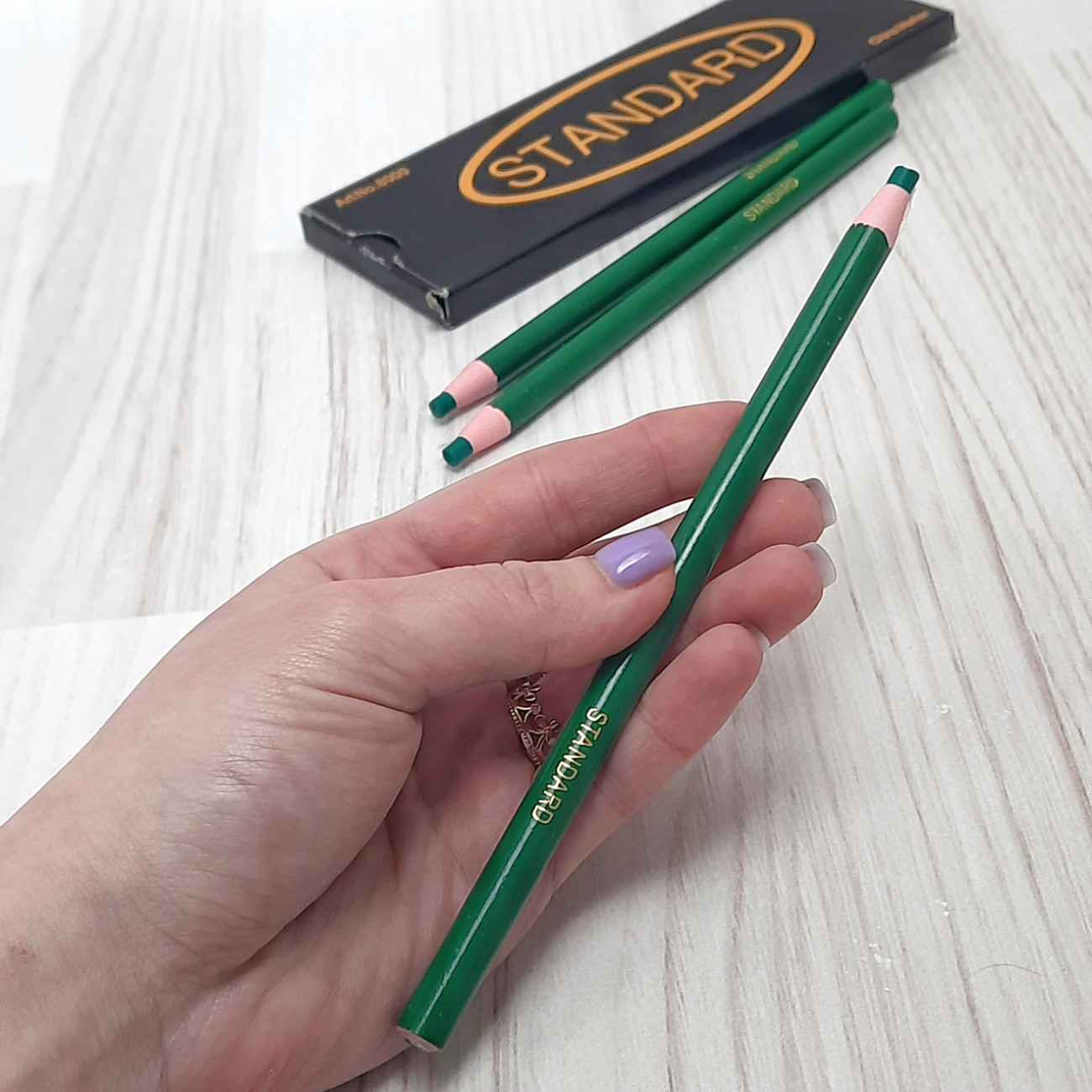 Олівець Standart для розмітки на тканині зелений, самозаточувальний (водозмивний)