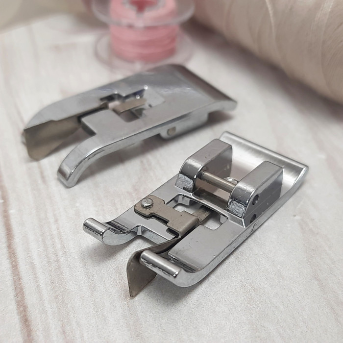 Лапка оверлочна побутова