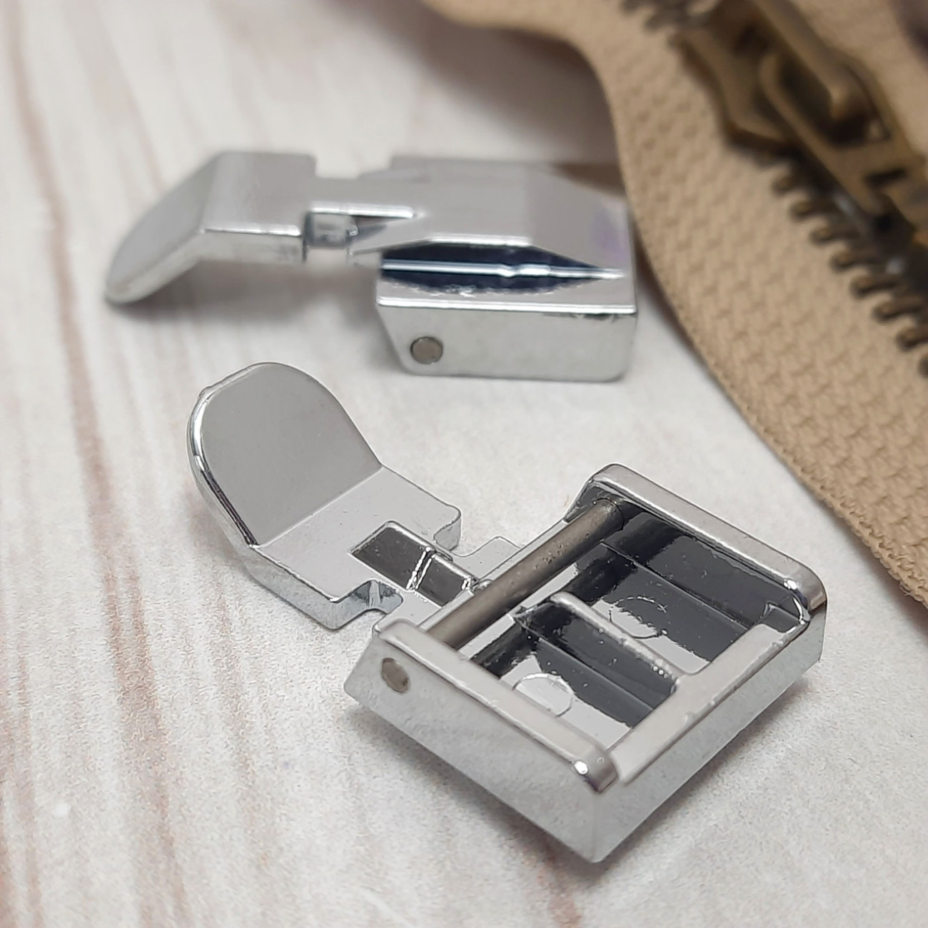 Лапка для вшивання блискавки широка двостороння для побутових швейних машин