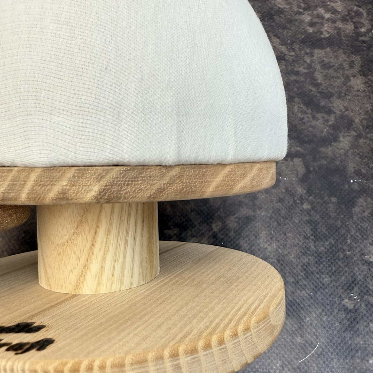 Кравецька колодка для ВТО Needle Craft Груди на підставці 14 см Молочні