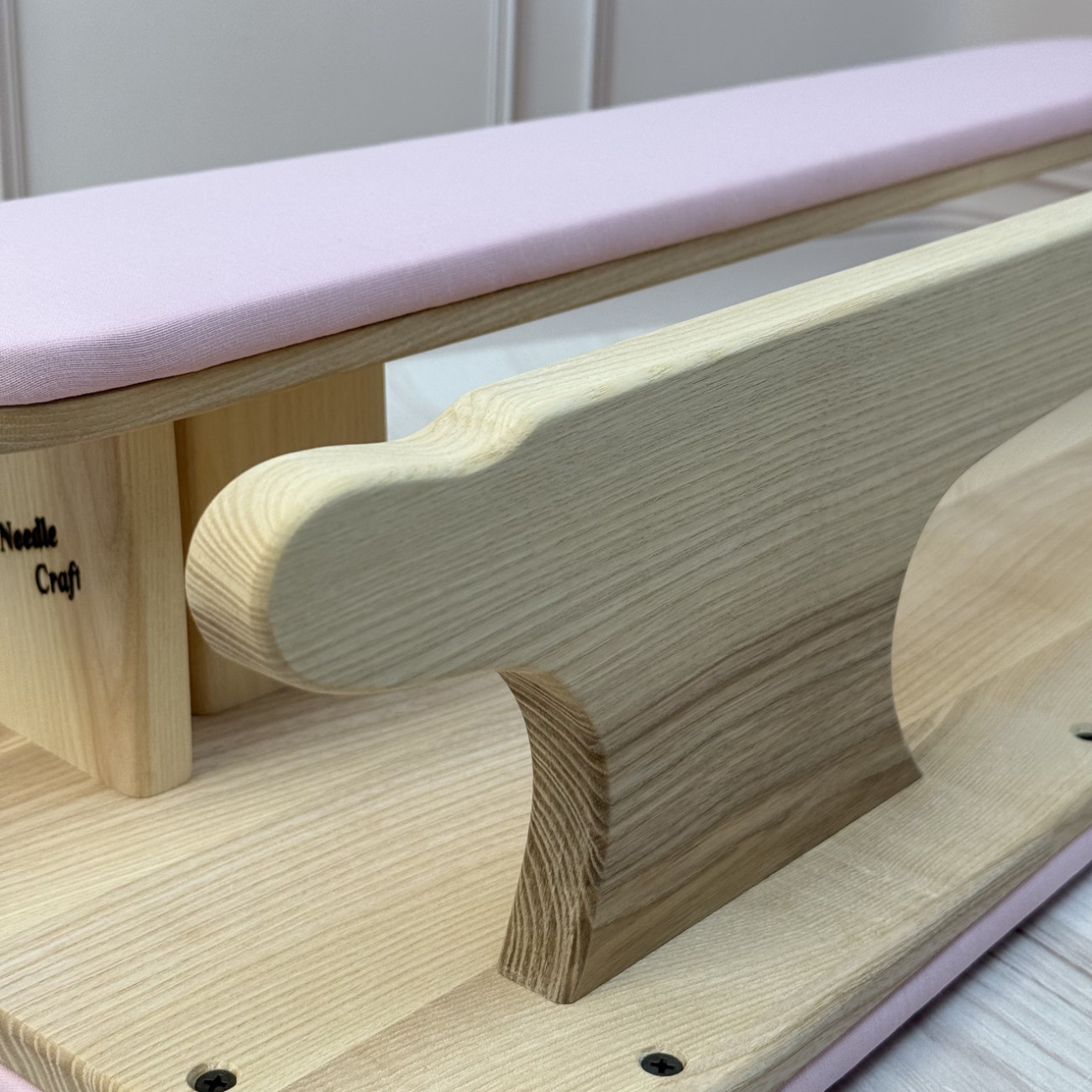 Кравецька колодка для ВТО Needle Craft Кабанчик потрійний Рожевий