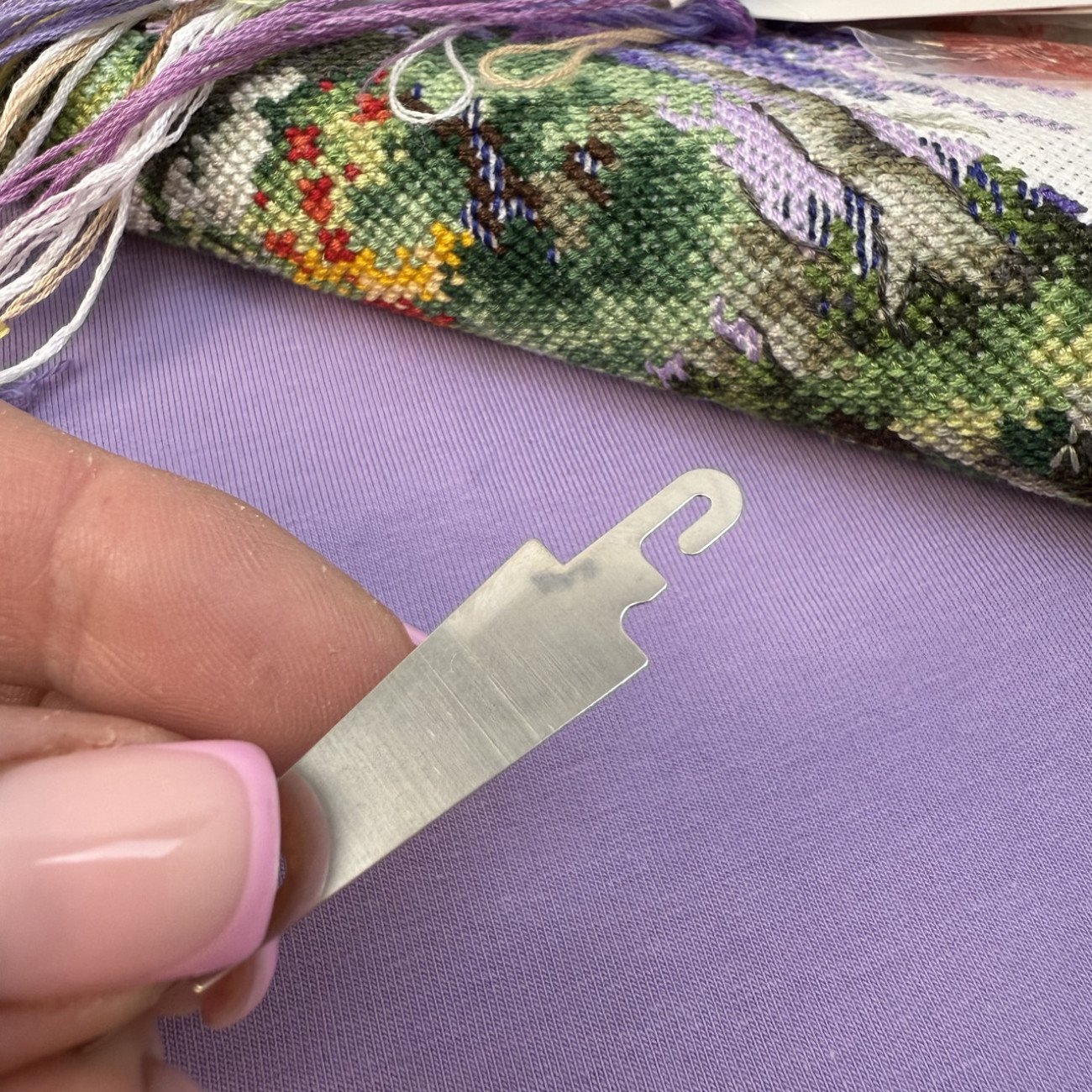 Нитковтягувач сталевий для вишивальних голок