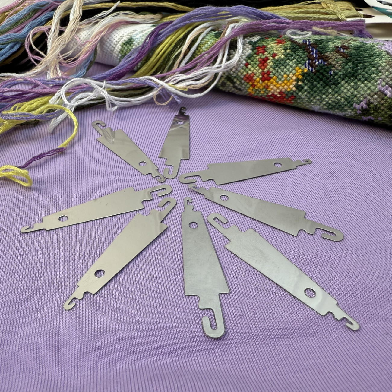 Нитковтягувач сталевий для вишивальних голок