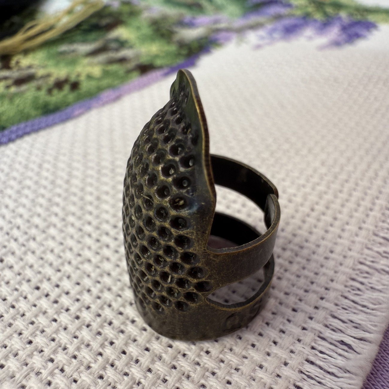 Наперсток відкритий регульований, розмір S (бронза)