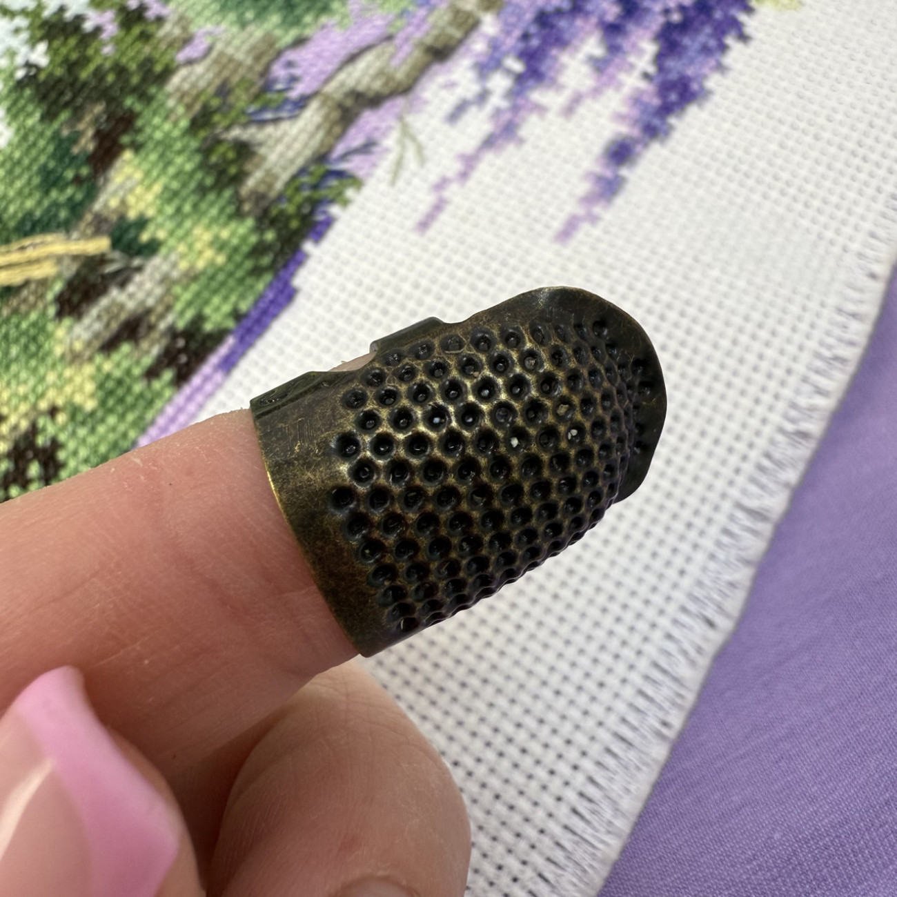 Наперсток відкритий регульований, розмір S (бронза)