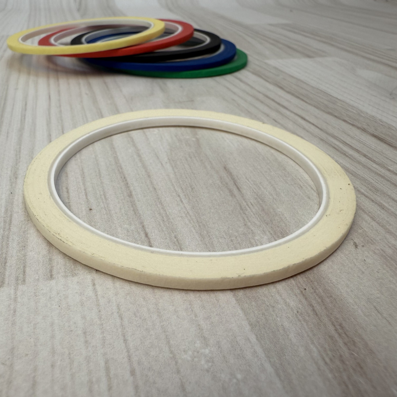 Самоклеюча стрічка для розмітки манекенів (біла)