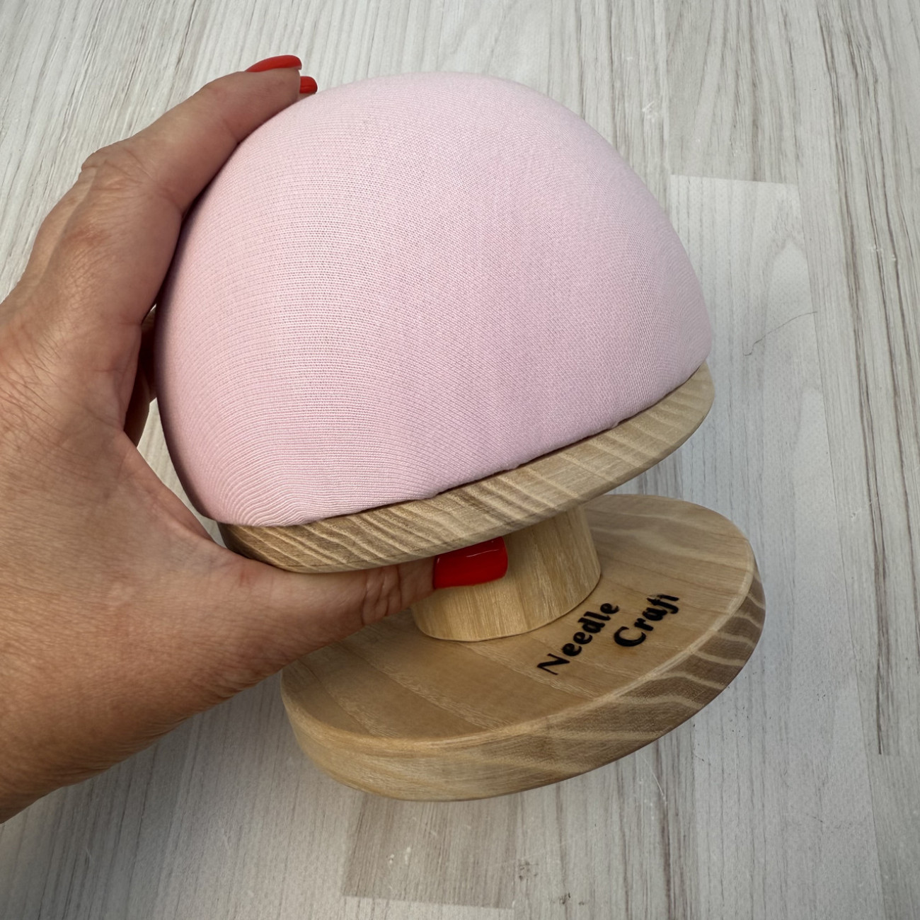 Кравецька колодка для ВТО Needle Craft Груди на підставці 12 см Рожева