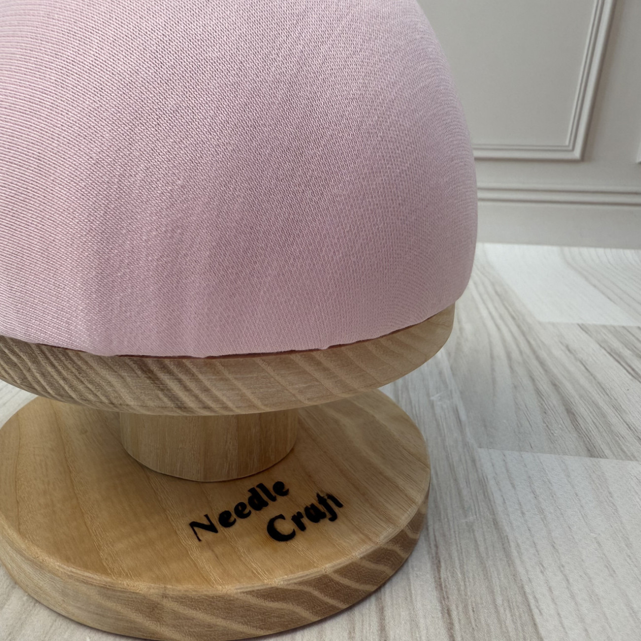 Кравецька колодка для ВТО Needle Craft Груди на підставці 12 см Рожева