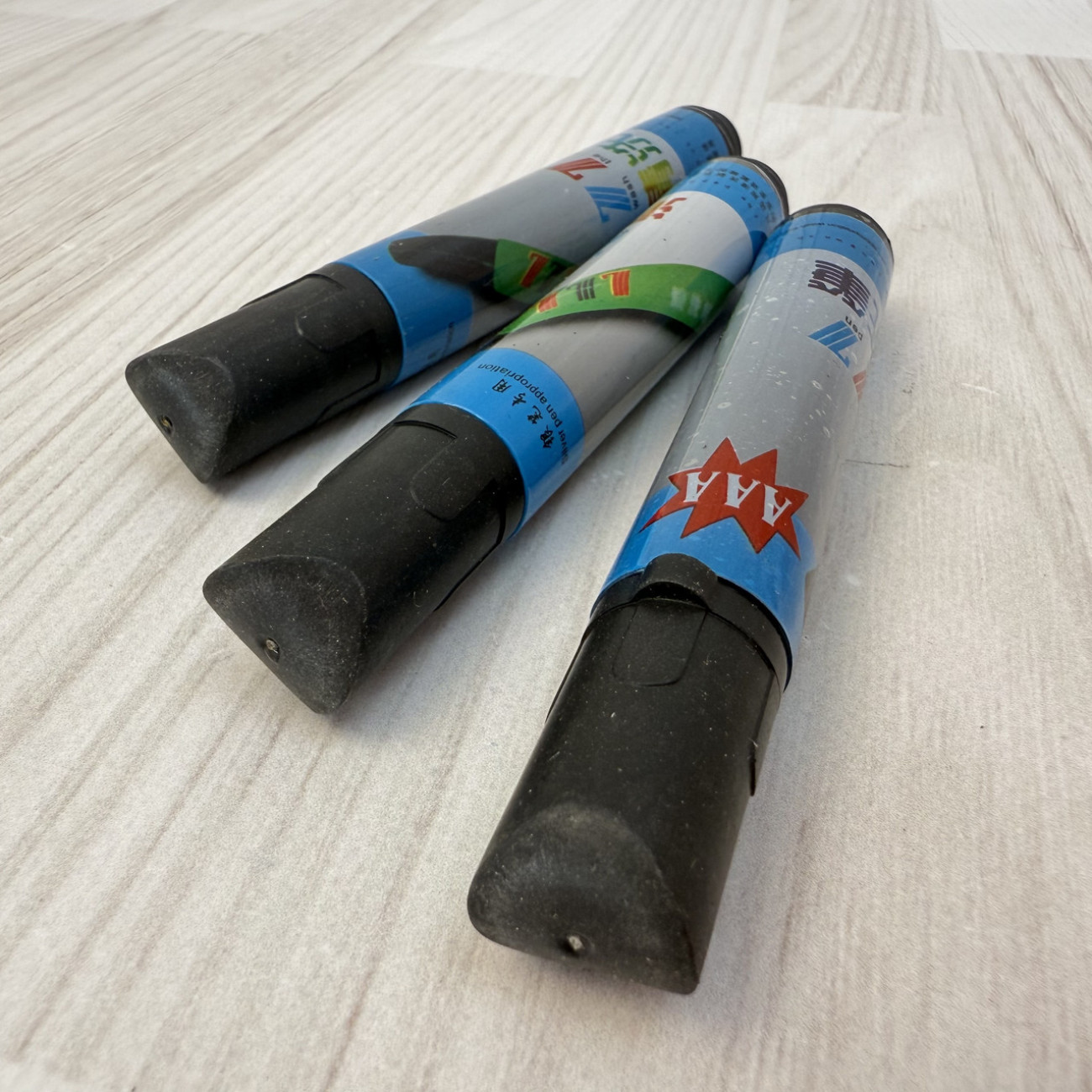 Маркер для видалення розмітки зі шкіри