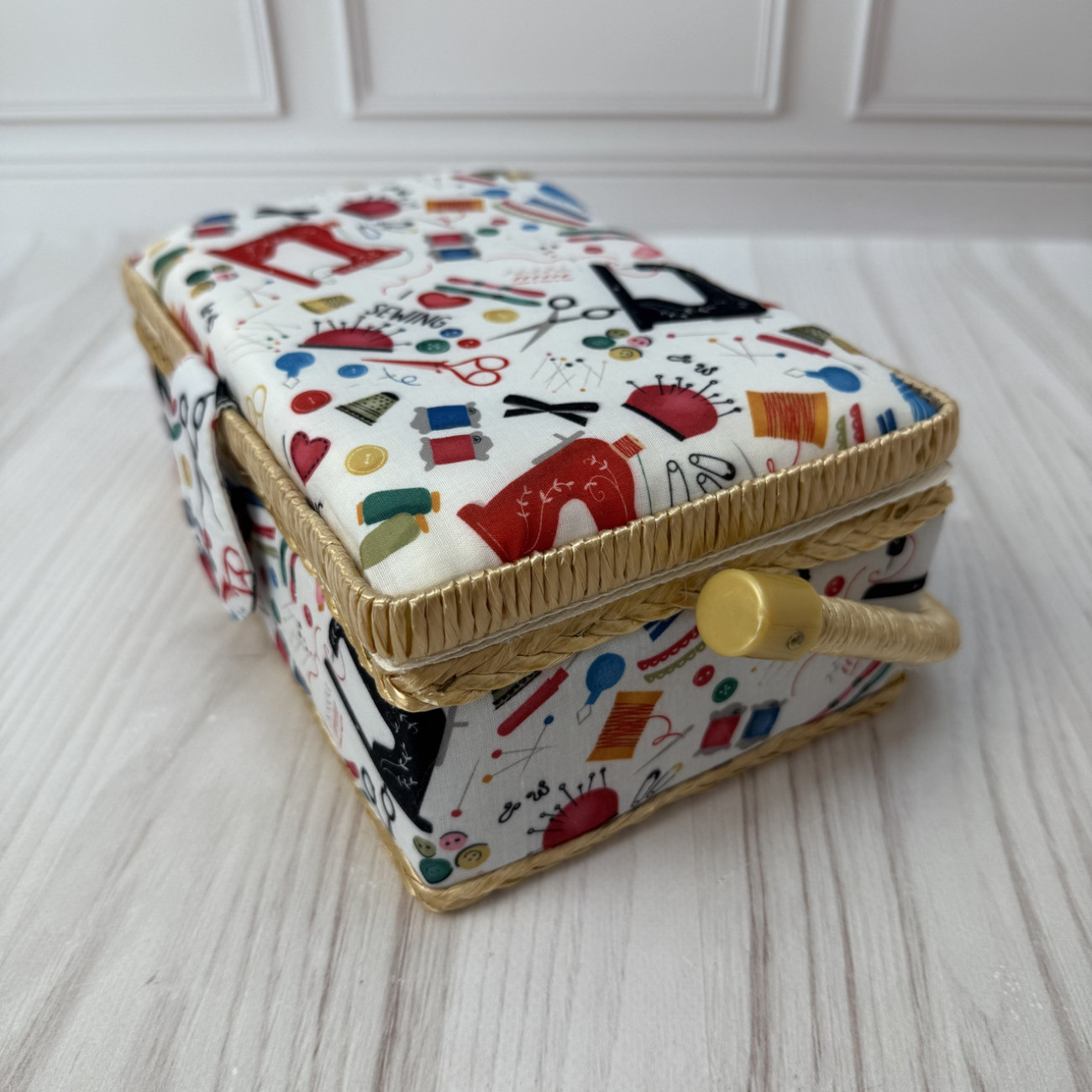 Скринька для рукоділля зі швейним малюнком, розмір S