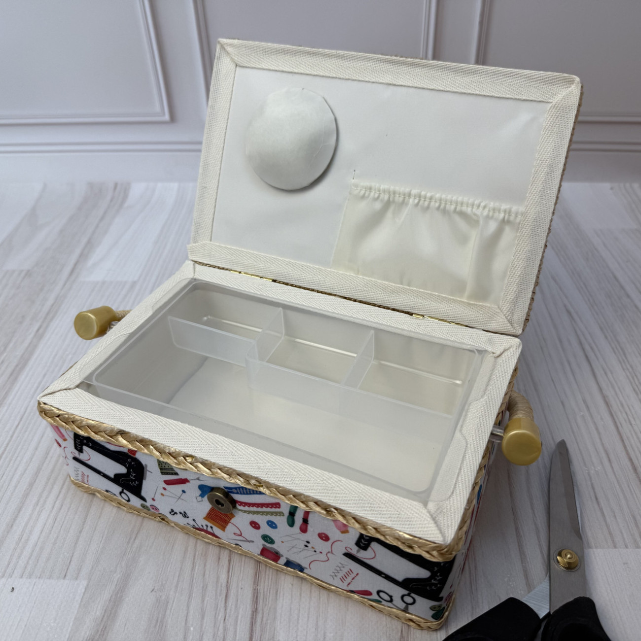 Скринька для рукоділля зі швейним малюнком, розмір S