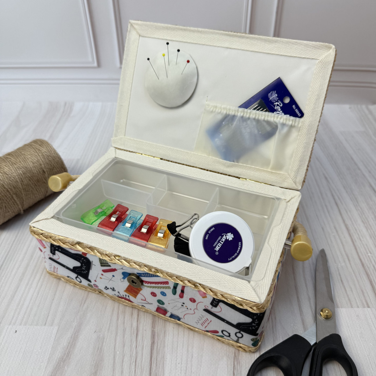 Скринька для рукоділля зі швейним малюнком, розмір S