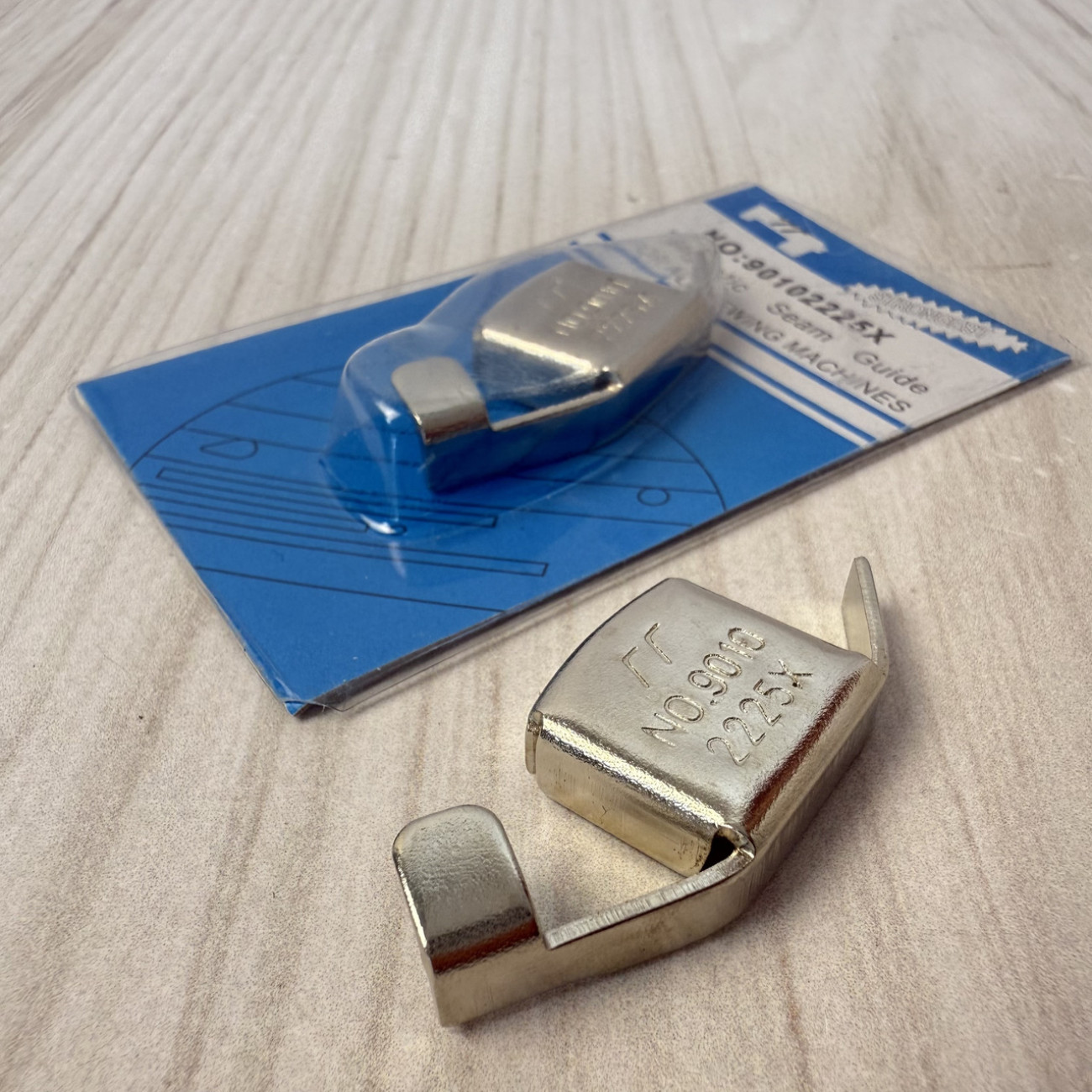 Магнітна направляюча маленька 9010