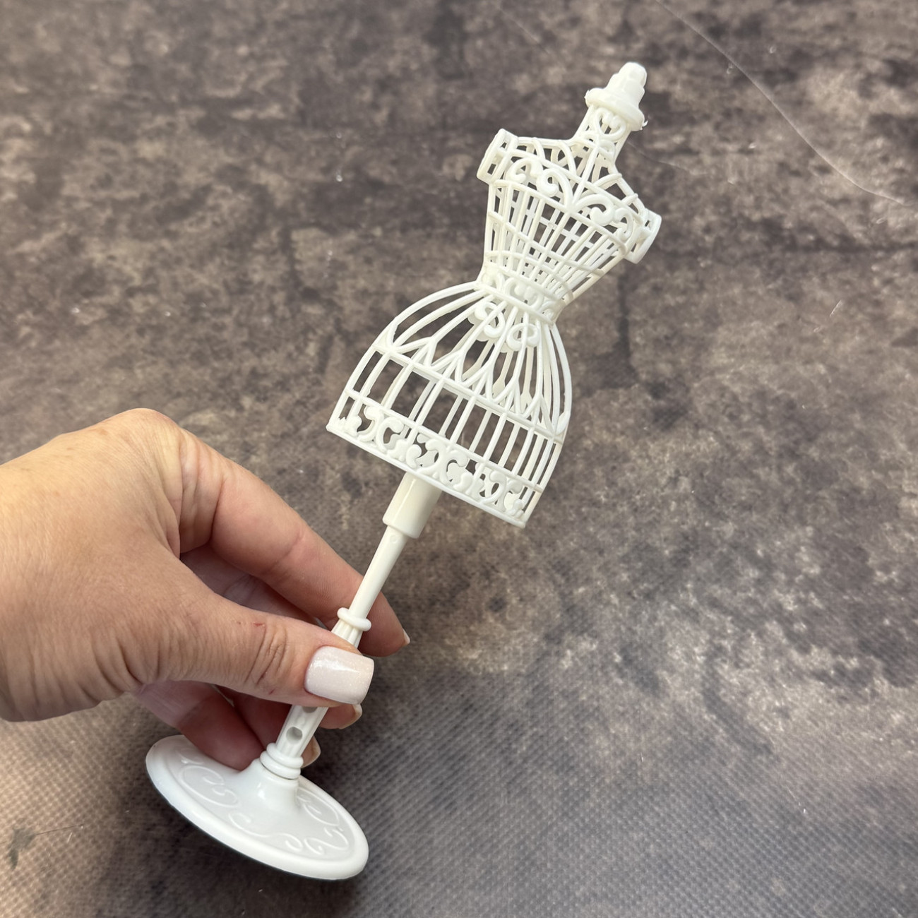 Манекен декоративний вінтажний білий, 21 см — для декору та рукоділля