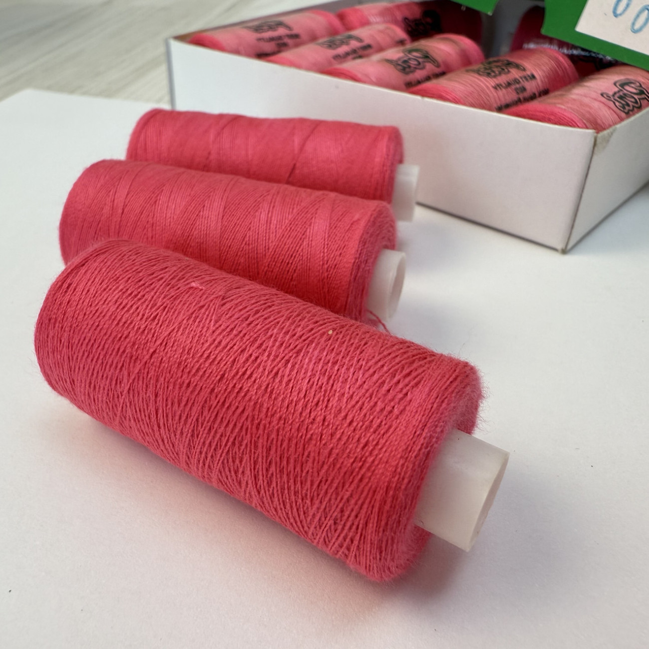 Нитки для шиття Peri 100% поліестер, 40/2, 400Y (№009)