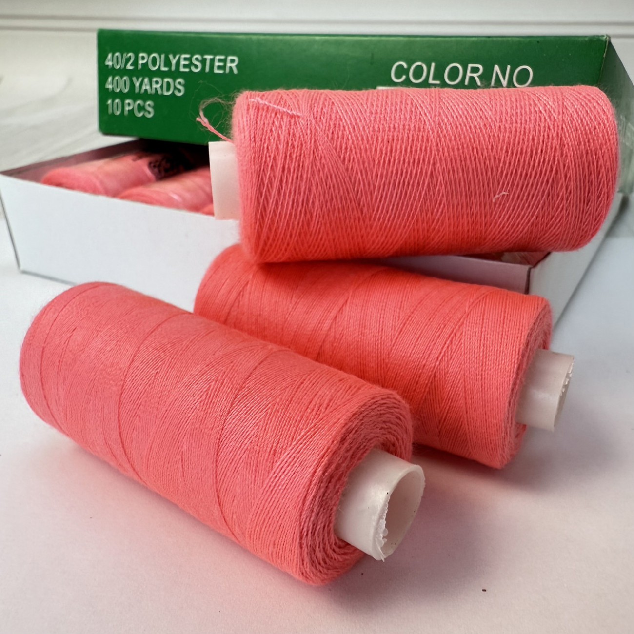 Нитки для шиття Peri 100% поліестер, 40/2, 400Y (№008)