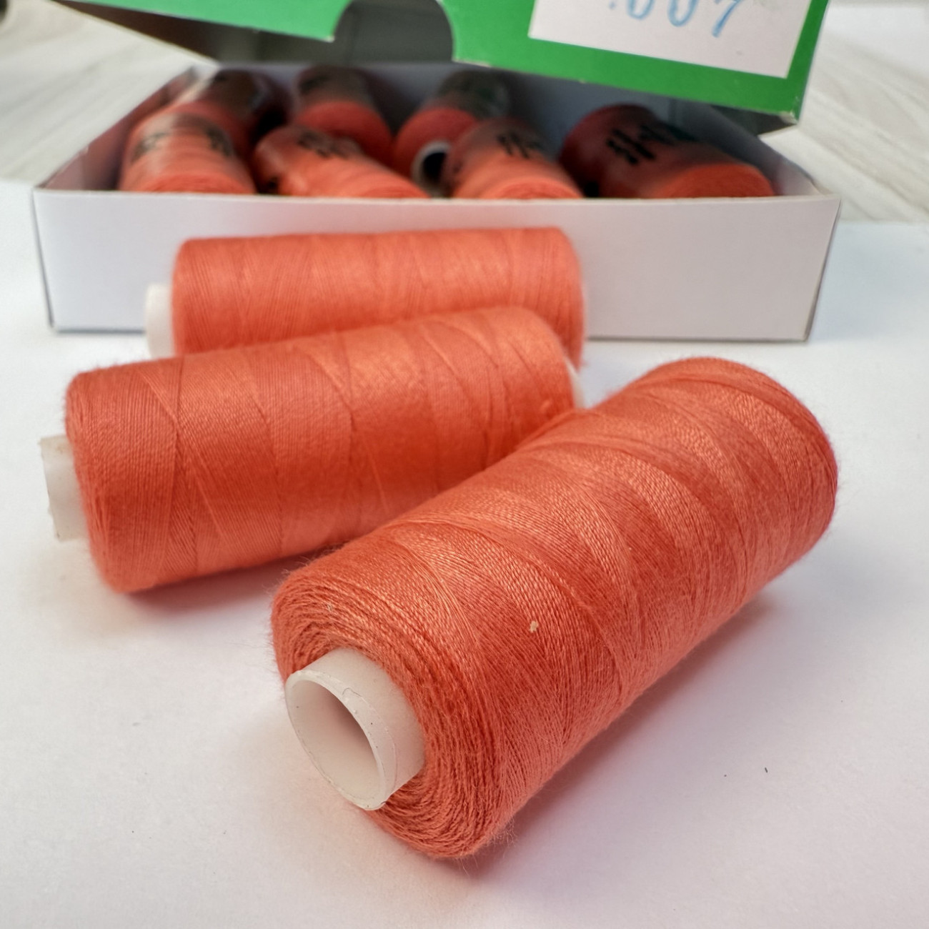 Нитки для шиття Peri 100% поліестер, 40/2, 400Y (№007)