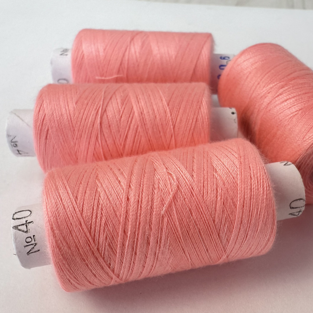 Нитки для шиття Peri 100% поліестер, 40/2, 400Y (№006)