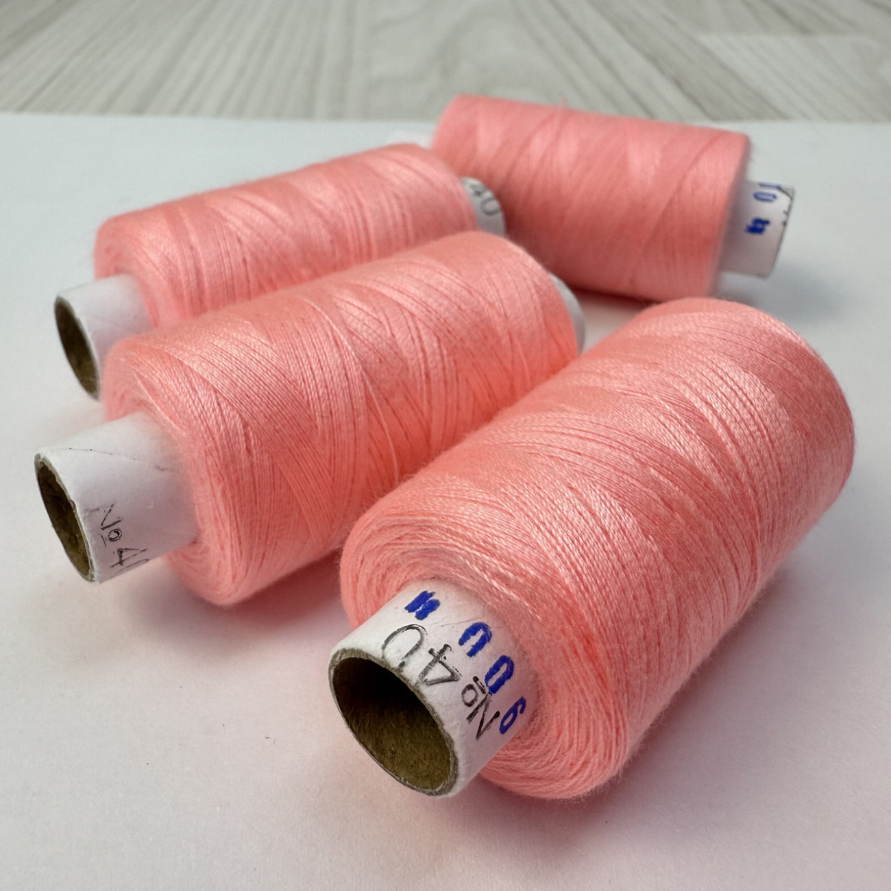 Нитки для шиття Peri 100% поліестер, 40/2, 400Y (№006)