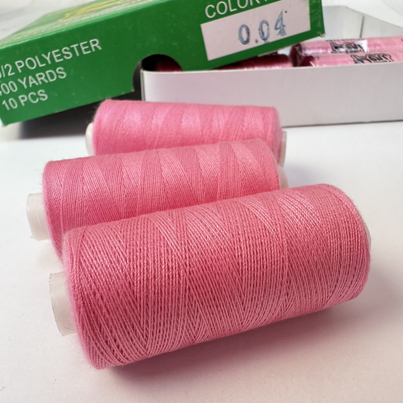 Нитки для шиття Peri 100% поліестер, 40/2, 400Y (№004)