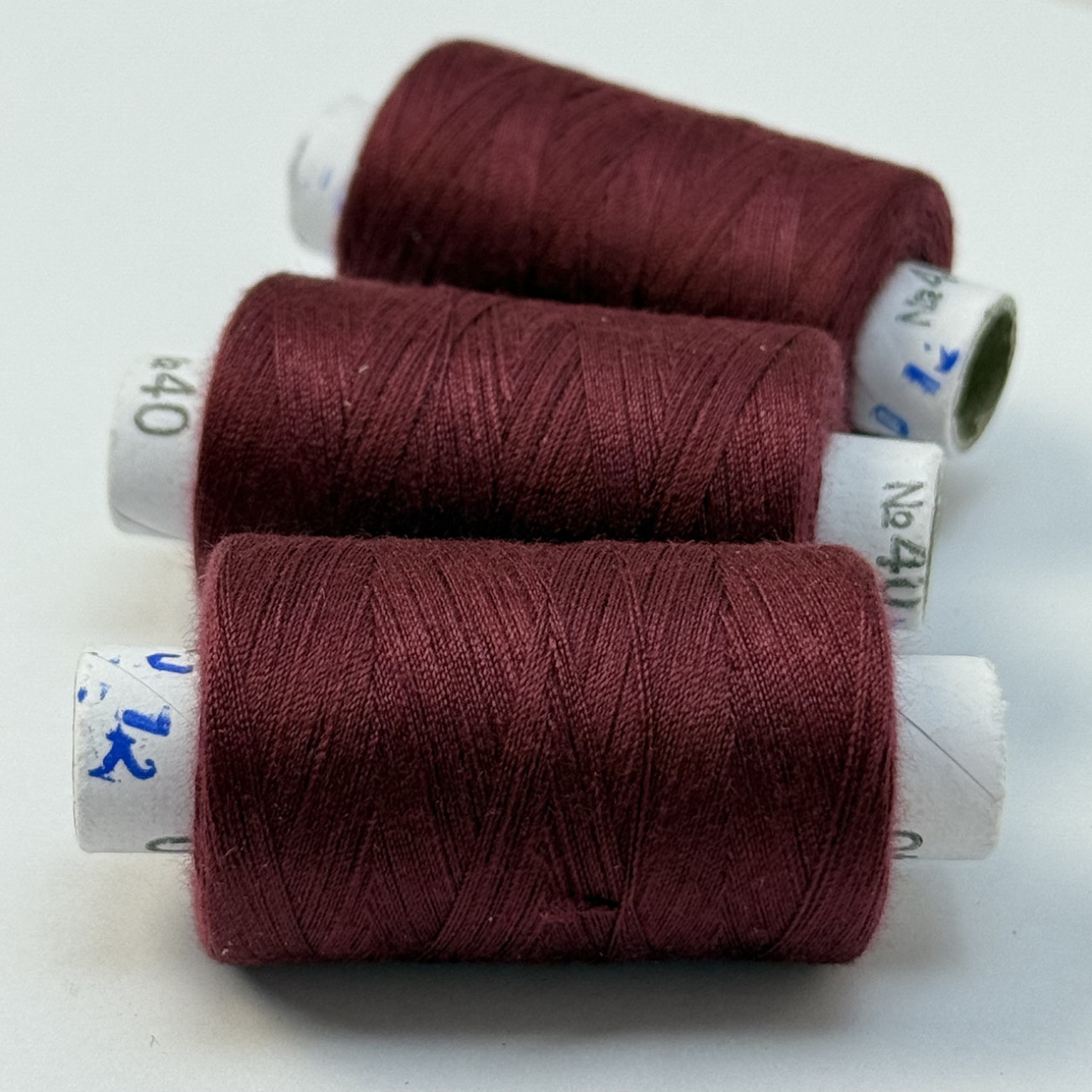 Нитки для шиття Peri 100% поліестер, 40/2, 400Y (№012)