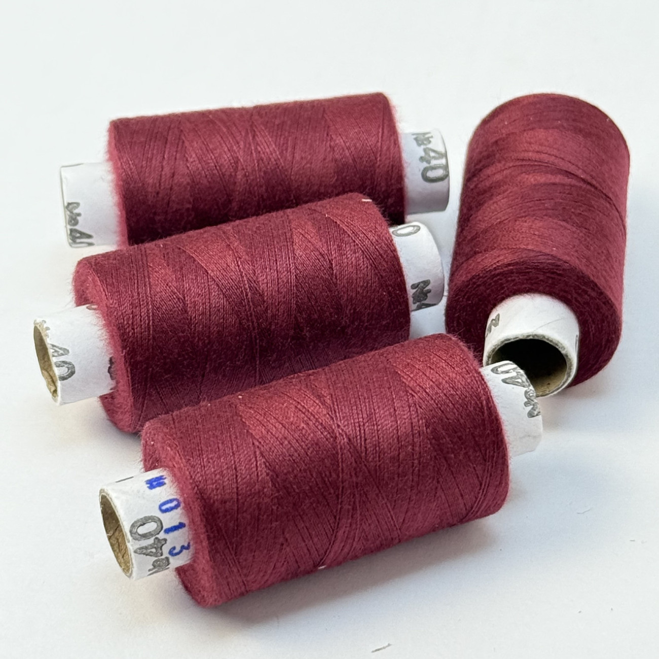 Нитки для шиття Peri 100% поліестер, 40/2, 400Y (№013)