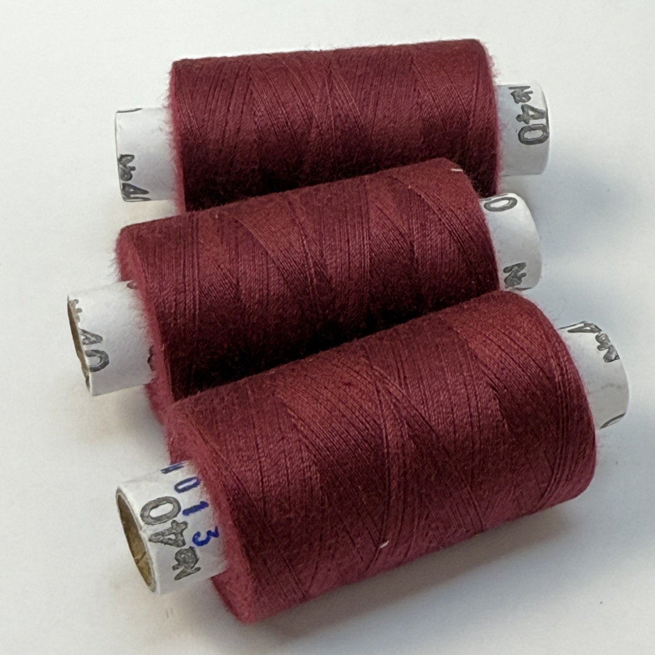 Нитки для шиття Peri 100% поліестер, 40/2, 400Y (№013)