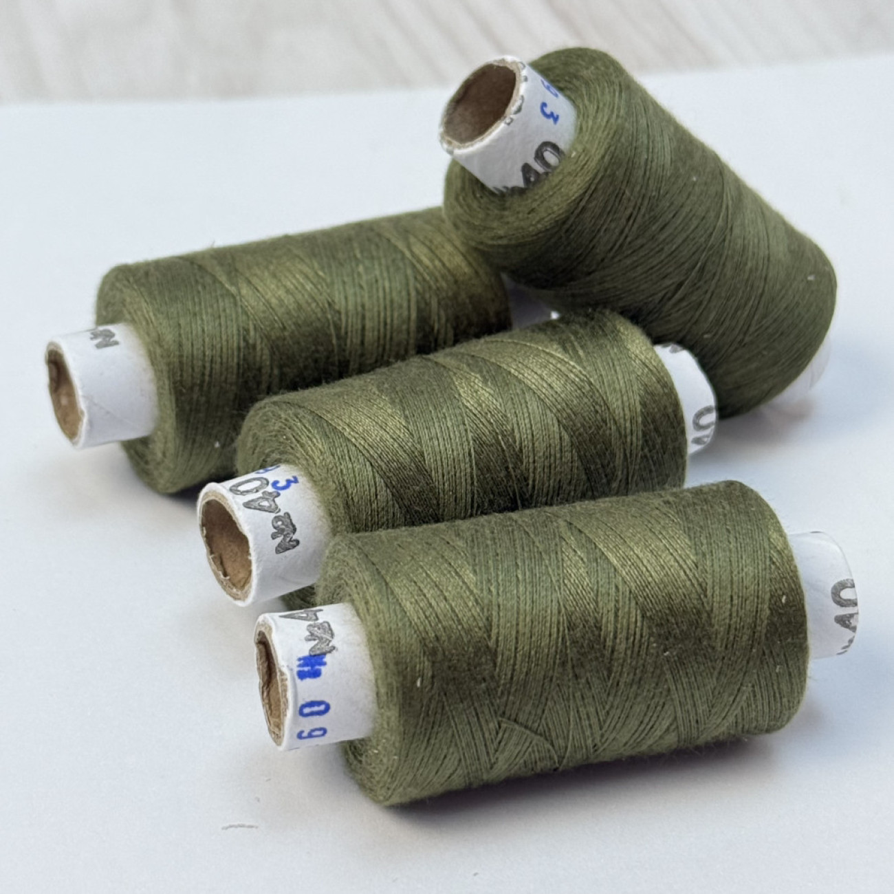 Нитки для шиття Peri 100% поліестер, 40/2, 400Y (№093)