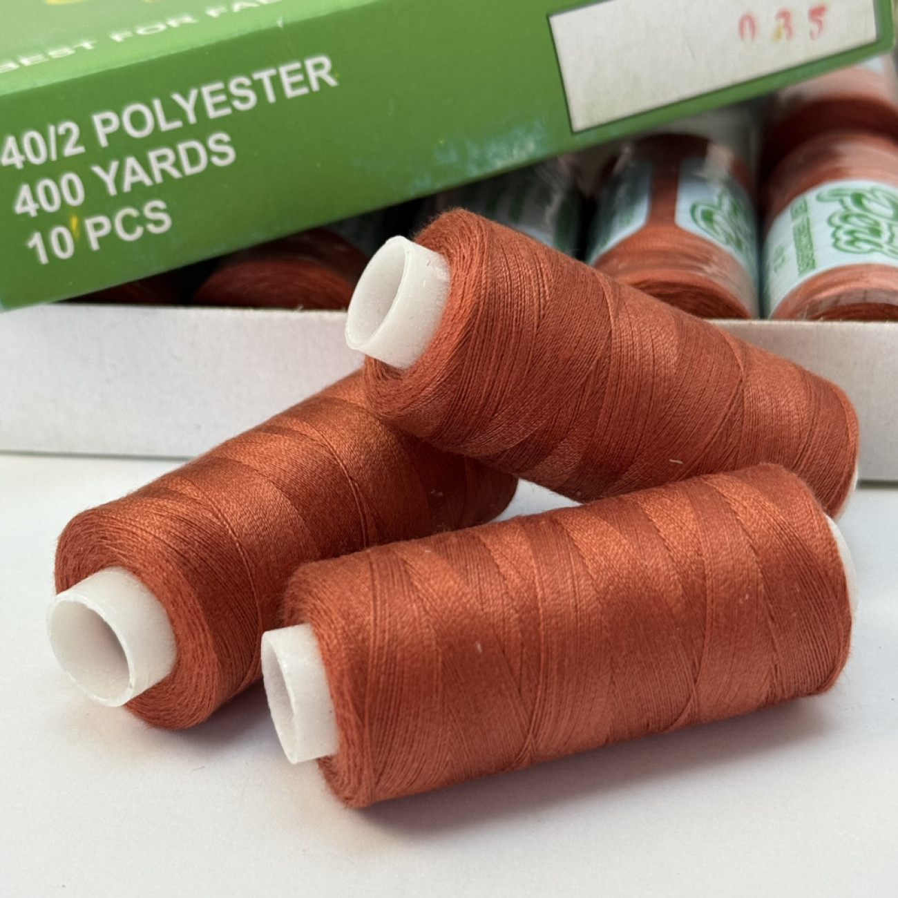 Нитки для шиття Peri 100% поліестер, 40/2, 400Y (№035)