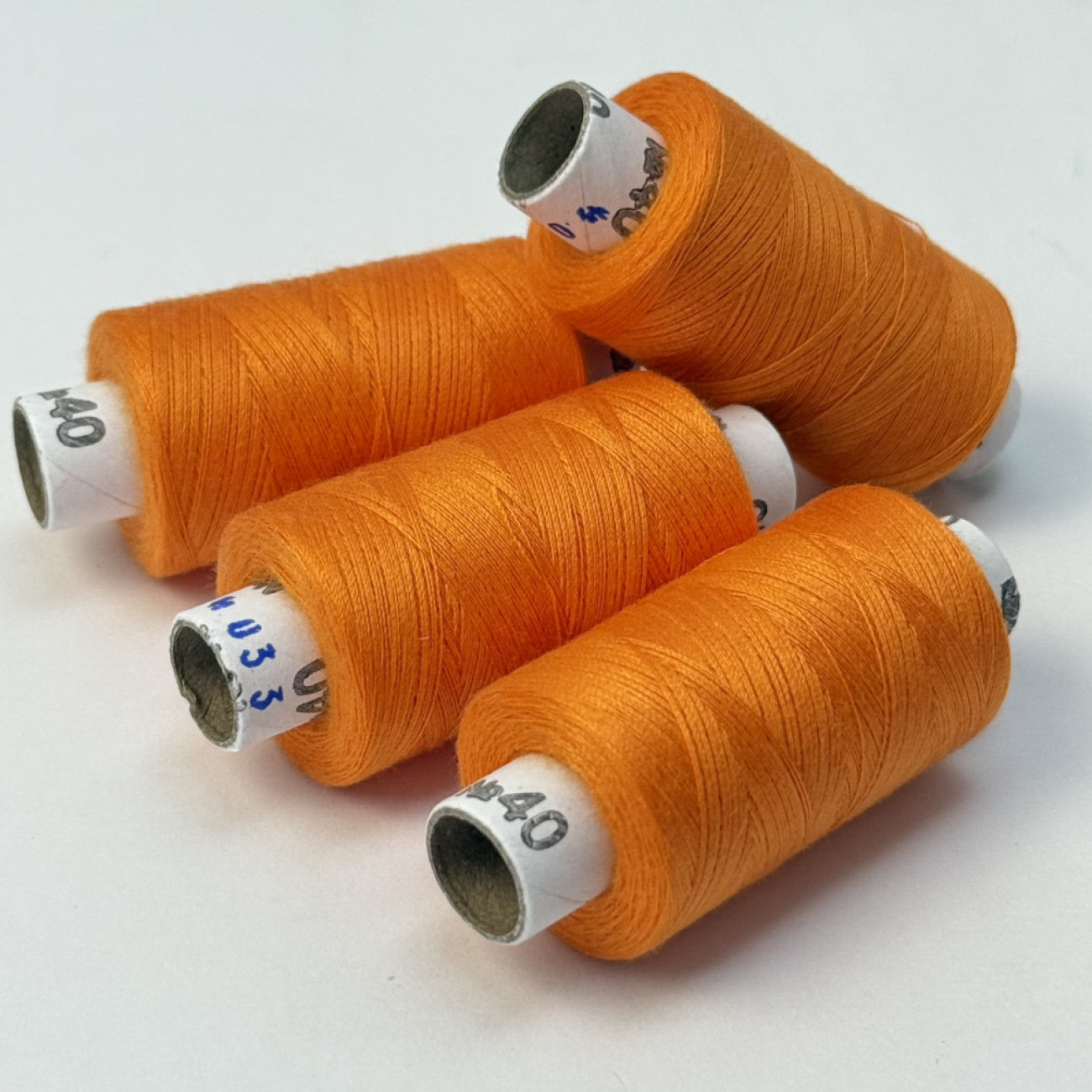 Нитки для шиття Peri 100% поліестер, 40/2, 400Y (№033)