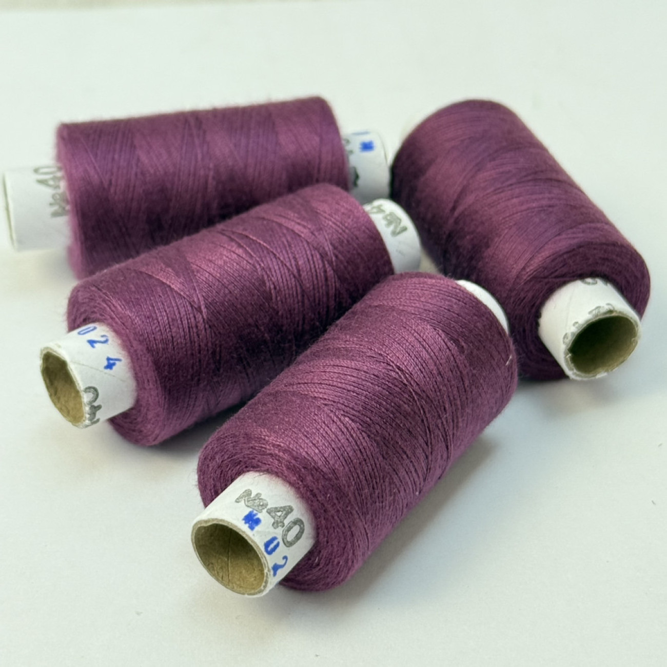 Нитки для шиття Peri 100% поліестер, 40/2, 400Y (№024)