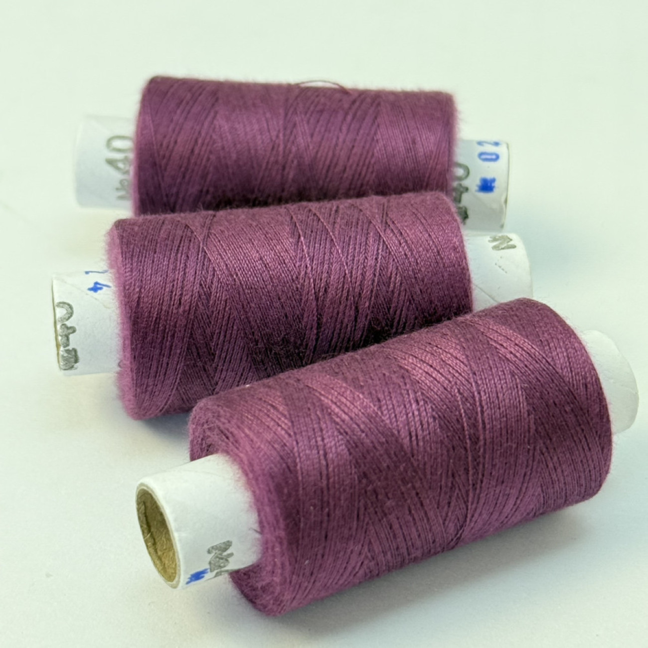 Нитки для шиття Peri 100% поліестер, 40/2, 400Y (№024)