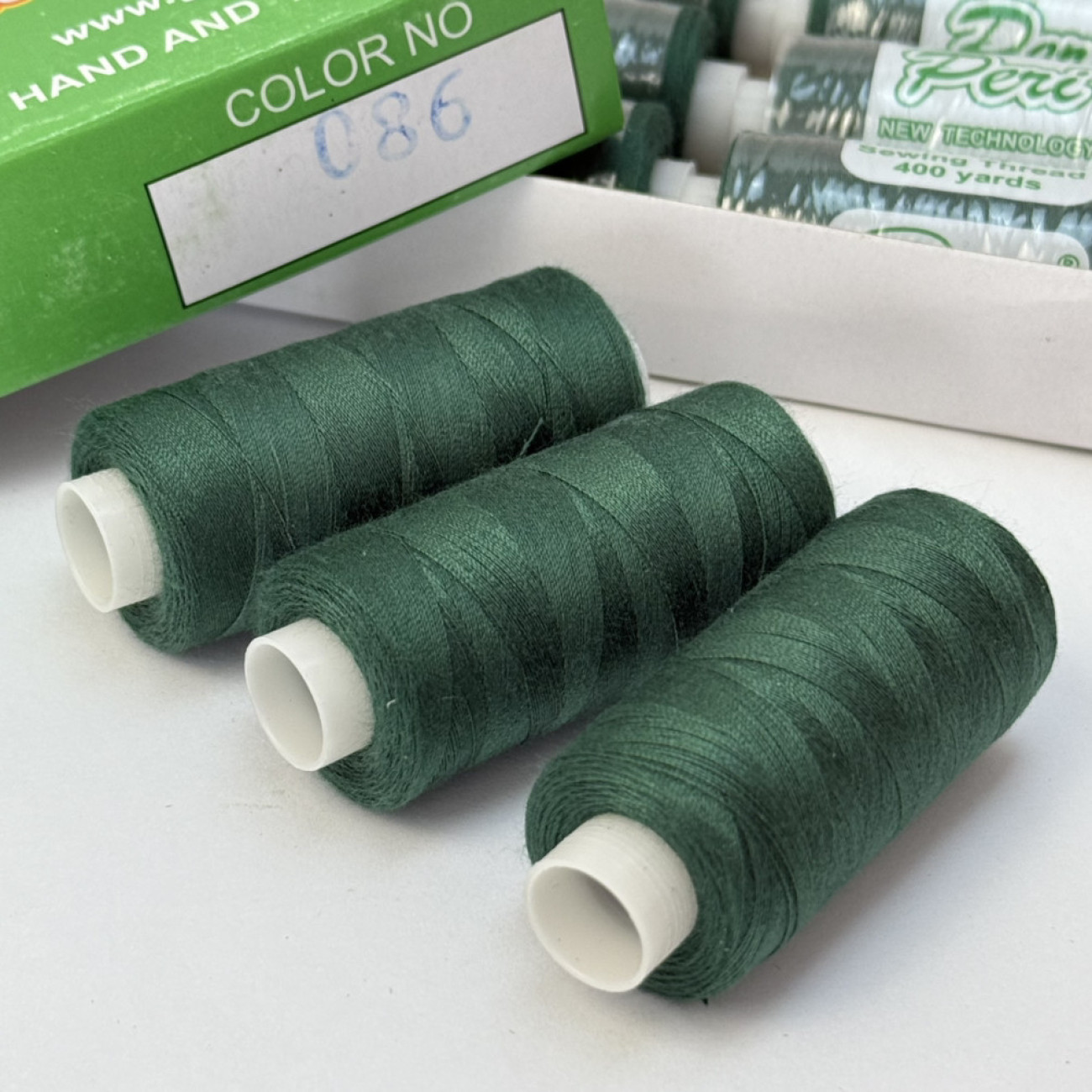 Нитки для шиття Peri 100% поліестер, 40/2, 400Y (№086)