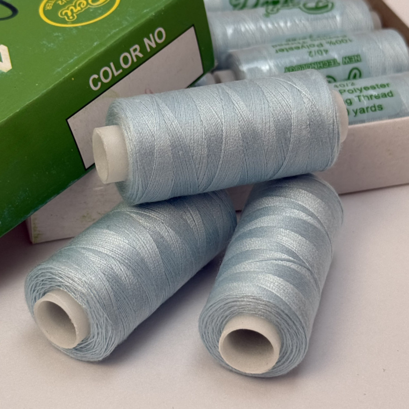 Нитки для шиття Peri 100% поліестер, 40/2, 400Y (№190)