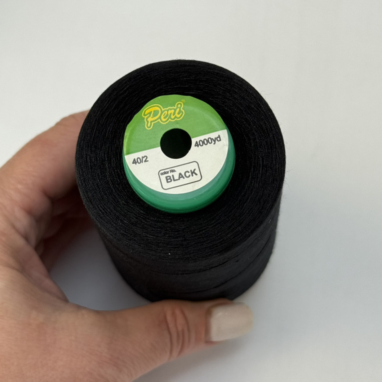 Нитки бобіна 4000 ярдів, чорні — міцні швейні нитки для машинки, оверлока та рукоділля