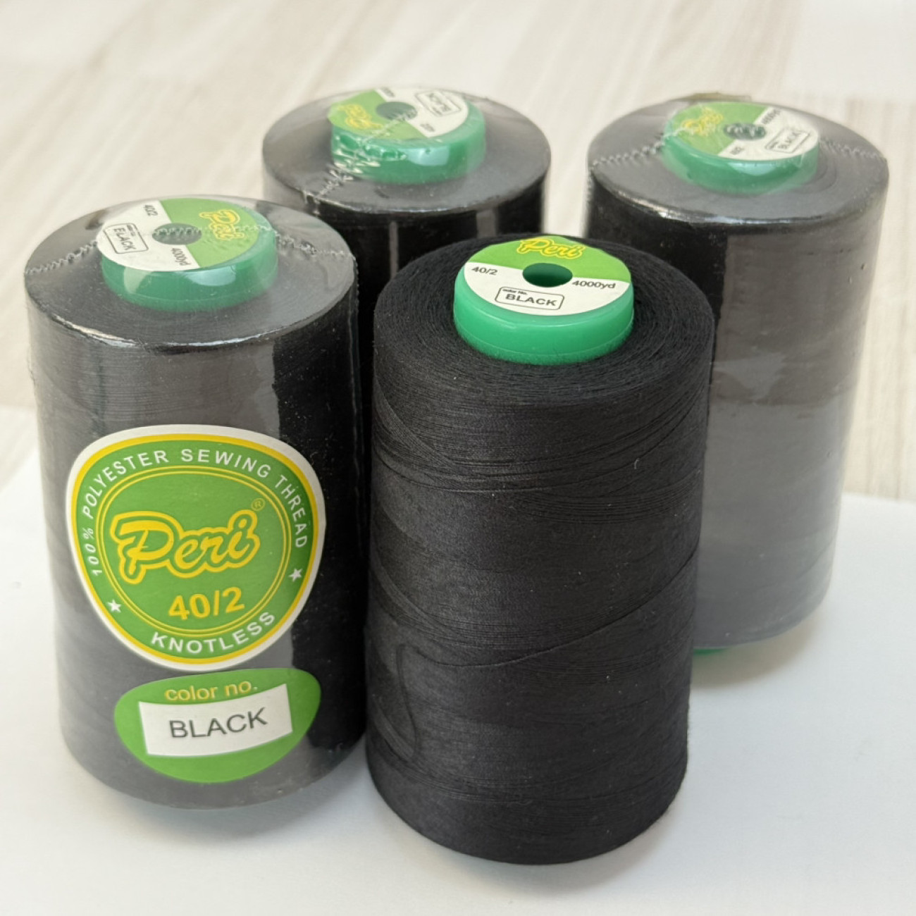 Нитки бобіна 4000 ярдів, чорні — міцні швейні нитки для машинки, оверлока та рукоділля