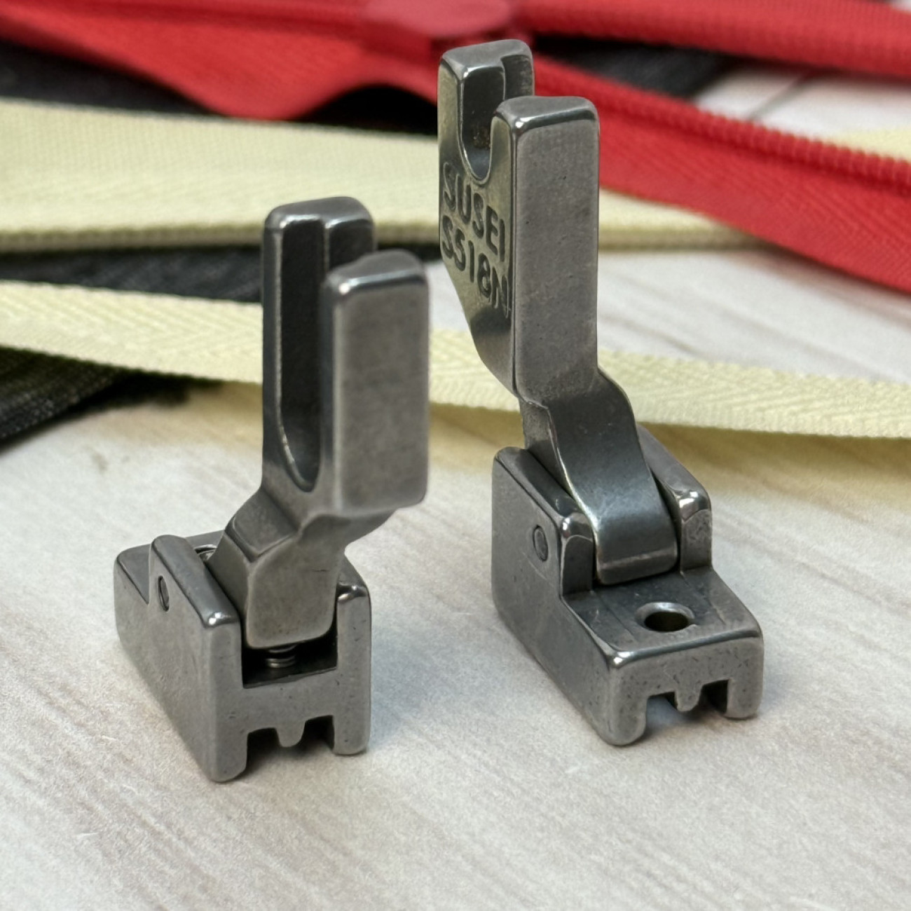 Лапка S518 для вшивання потаємної блискавки для промислових швейних машин