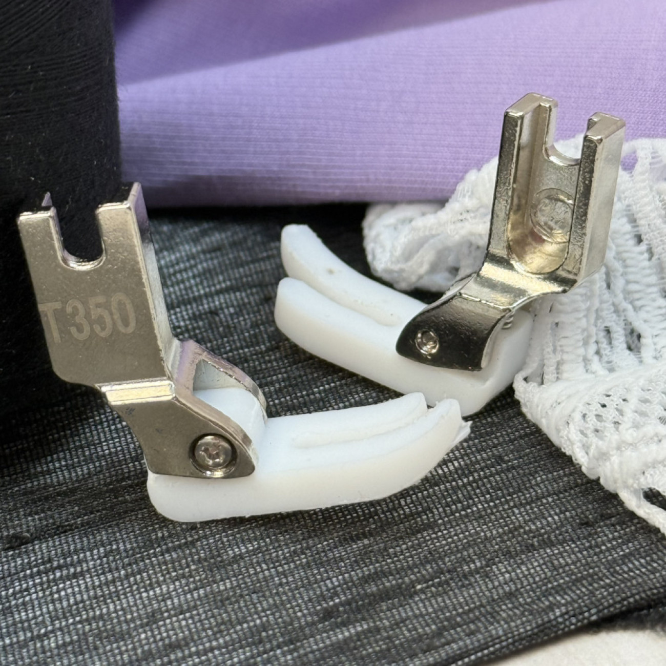 Лапка T35 універсальна фторопластова (ширина підошви 10,5 мм) для промислових швейних машин