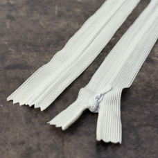 Блискавка потайна 18 см, біла — прихована застібка для суконь, спідниць, блузок