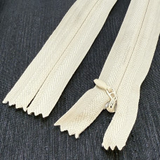 Блискавка потайна 18 см, світло-бежева — прихована застібка для суконь, спідниць, блузок