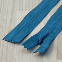 Блискавка потайна 18 см, світло-блакитна — прихована застібка для суконь, спідниць, блузок