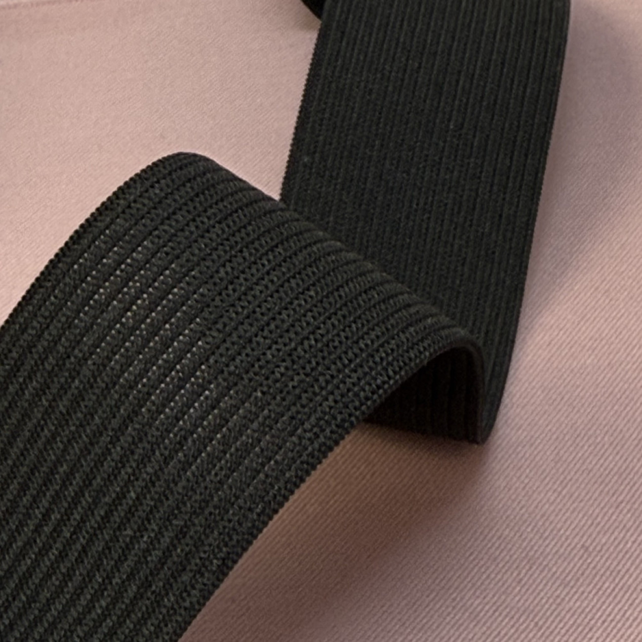 Резинка для поясу 3 см чорна — еластична тасьма для одягу, шиття та рукоділля